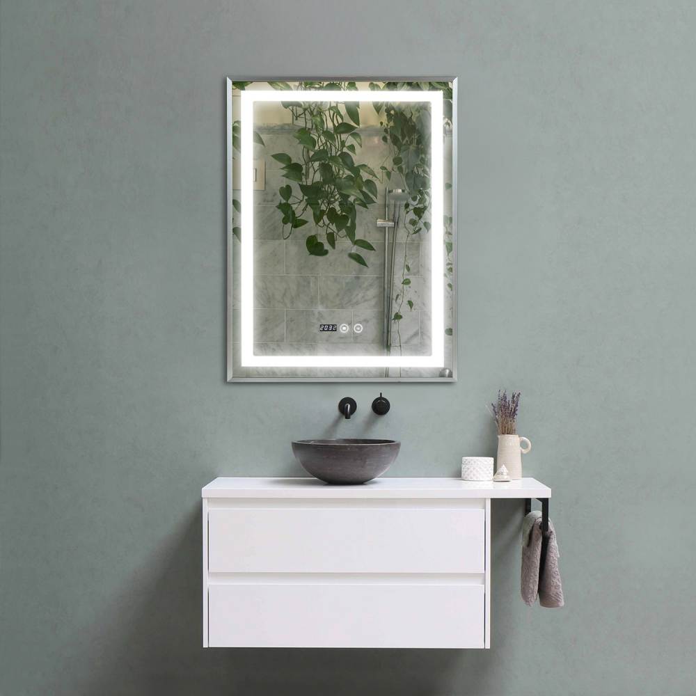 oglinda-de-baie-50x70 OGLINDA LED 50/70 INRAMATA - imagine 1